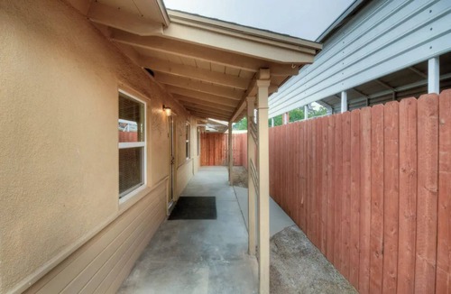 Roosevelt House | Cozy & Stylish 2BD/1BTH - Great for Long-term Stay