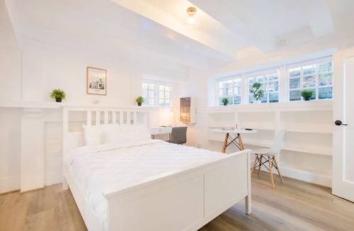Adams Point Apartment | Cozy Updated Studio by Lake Merritt
