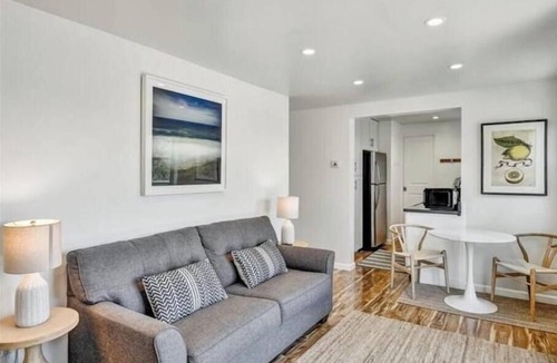 Tamalpais-Homestead Valley House | Cozy View Retreat, Easy Access to SF, Beach, Parks