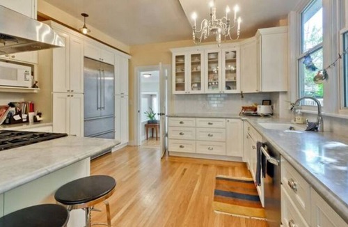Professorville House | Craftsman, Palo Alto 4-5 bedrooms, 3 full baths.