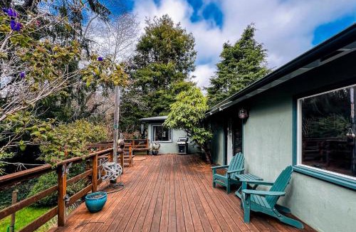 Crescent City North House | Creeksong Retreat