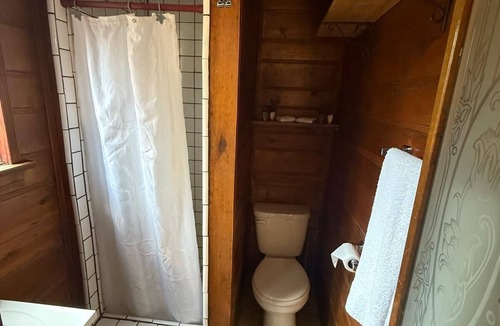 Crestline Cabin | Crest Lodge Historic Mountain Inn - Blue Jay