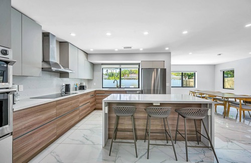 Emerald Hills House | Daily/Monthly Stay: New home 4BD w/a private pool & BBQ. 15 mins to beaches!