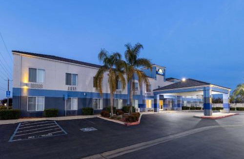 Lathrop Hotel | Days Inn by Wyndham Lathrop