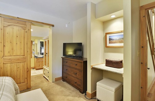 Alpine Meadows House | Deer Park Alpine Getaway