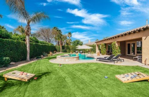 Rancho Santana House | Desert Grove by AvantStay Oasis Retreat w Pool BBQ Grill