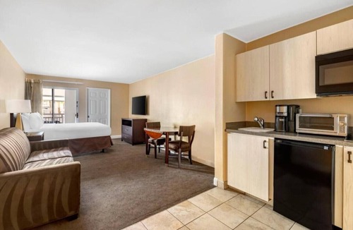 Canyon Corridor Apartment | Diamond - Palm Canyon Resort - 1BD