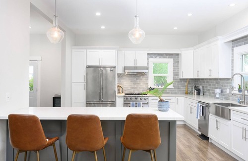 Mid City House | DISCOUNT Charming 3-bedroom, Large Craftsman Style in Mid City with Backyard