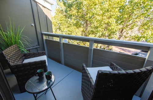 Ivey Ranch - Rancho Del Oro Apartment | Discover fun at LEGOLAND® California, just 17 mins away