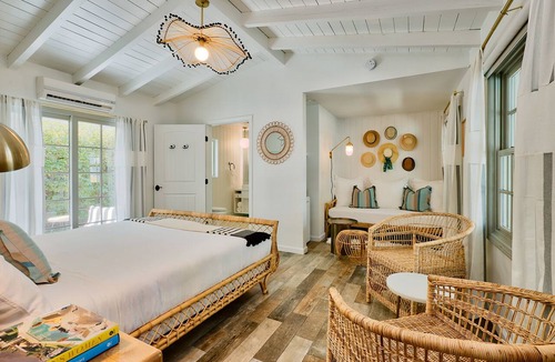 Deepwell Estates Hotel | Dive Palm Springs Hotel - 21 & Over