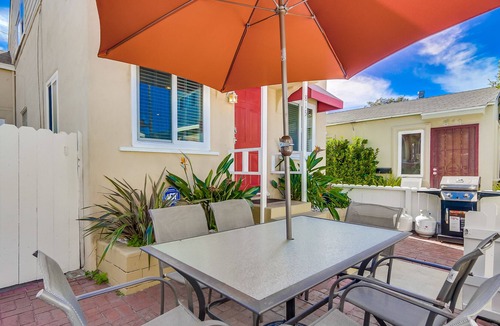 Mission Beach House | Dog-friendly beach home w/private patio, wine bar, gas grill, washer/dryer
