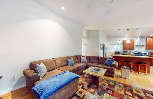 Rio Nido House | Dog-friendly home in the redwoods with hot tub & amazing deck - steps to river