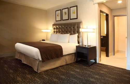 Claremont Hotel | DoubleTree by Hilton Claremont