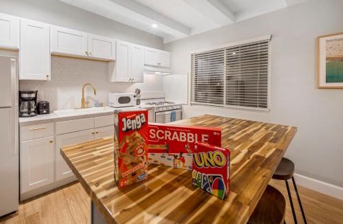 Vista Apartment | Downtown Haven, Patio, Near Dining