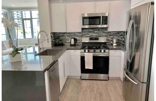Marina District Apartment | Downtown Luxury - 2 bed/2 bath/2 parking