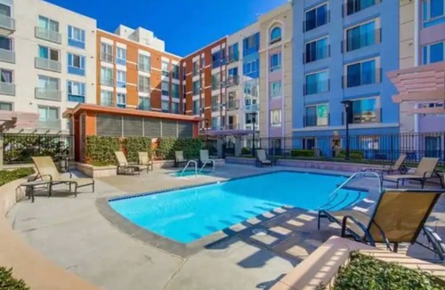 Marina District Apartment | Downtown Luxury - 2 bed/2 bath/2 parking