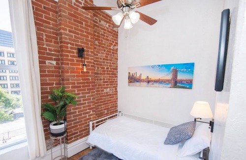 East Village House | Downtown San Diego Studio in the Heart of Gaslamp!