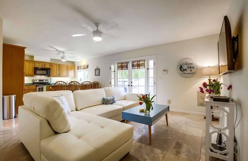 Beach Barber Tract House | Driftwood your perfect beach getaway!