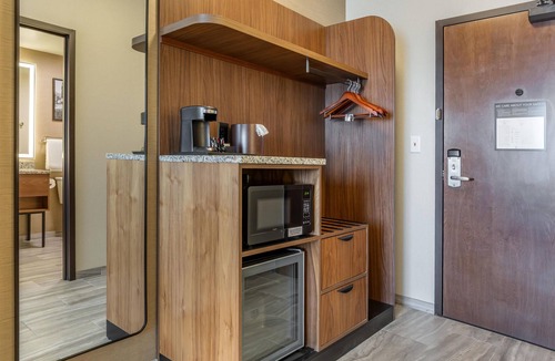 Pigeon Forge Hotel | Drury Plaza Hotel Pigeon Forge