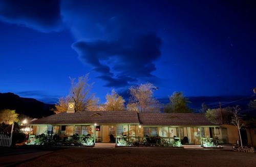 Independence Hotel | Eastern Sierra Motor Lodge
