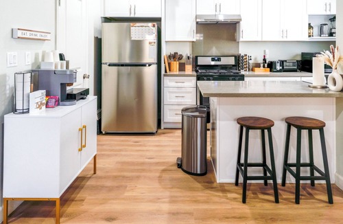 Midway City House | Elegant 3BR Luxury Home Near Disneyland & Beaches King Beds + EV Charger
