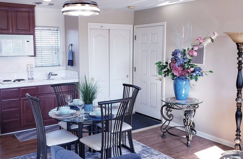 Turlock Apartment | Elegant Studio Apt. House Near Emanuel Hospital