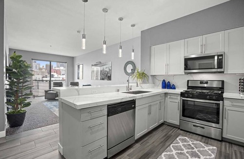 Pacific Terrace Condo | Elevated Retreat in the Gaslamp