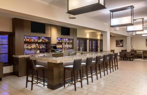 Palm Desert Resort | Embassy Suites by Hilton Palm Desert