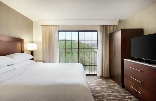 Lompoc Hotel | Embassy Suites by Hilton Lompoc Central Coast
