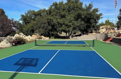 Murrieta House | Endless Amenities at The Estate at Oak Hollow