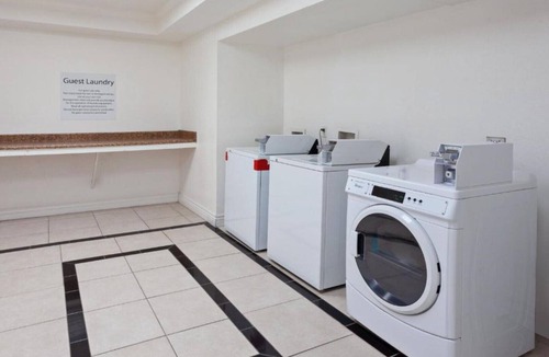 Shoreview House | Enjoy modern amenities at our room located near the CalTrain