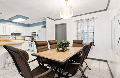 Kingsland House | Enjoy Southern Hospitality in Kingland Georgia, Bring Pets, Plenty Parking