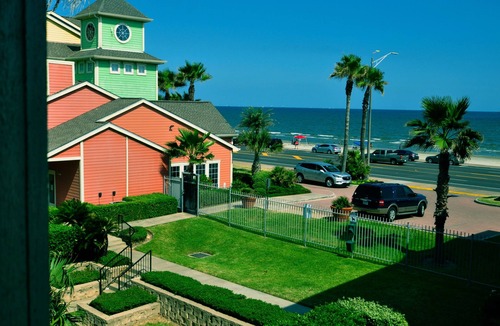 Galveston Condo | Enjoy starting your day with an Ocean Sunrise View: HEATED POOL, SPA, Fitness Rm
