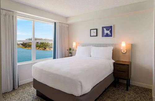 Oyster Point Hotel | Ensuring a Very Comfortable & Memorable Stay! Free Breakfast, w/Outdoor Pool