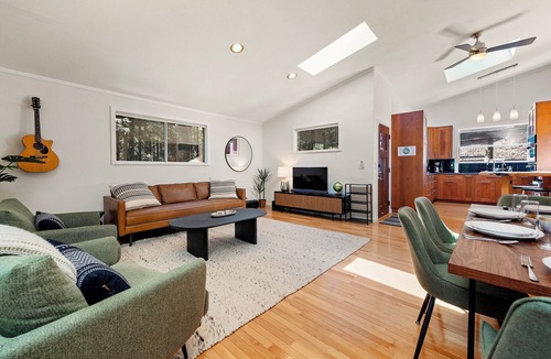 Northwood House | Everwood ~ Hot Tub, Views. Private and Updated Retreat
