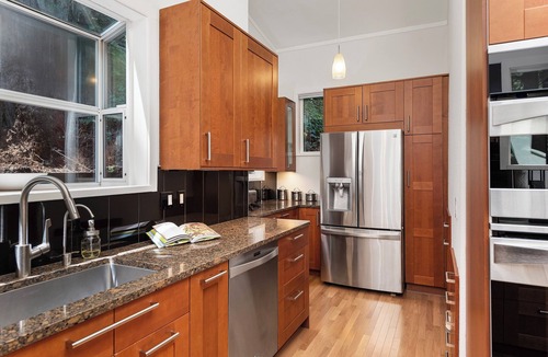 Northwood House | Everwood ~ Hot Tub, Views. Private and Updated Retreat