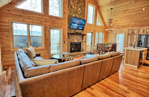 Todd Cabin | Experience luxury at It'll Do Cabin in Todd, NC—spacious 4BR, mountain views, great amenities!