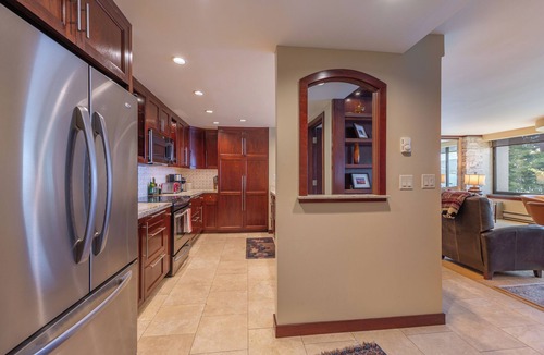 Brockway House | Experience the serene Lake Front Retreat at Brockway Springs Resort