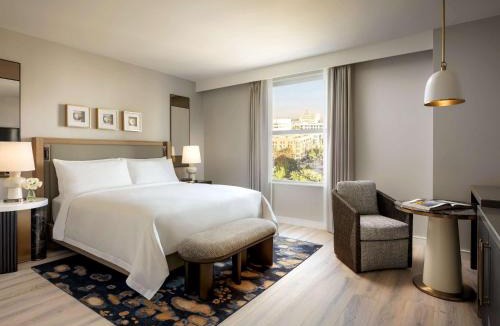 Waterfront Hotel | Fairmont Breakers Long Beach