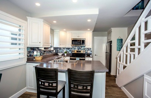 Central Mission Beach House | FALLing for Taylor'sTownhome ON THE BAY+ac+parking