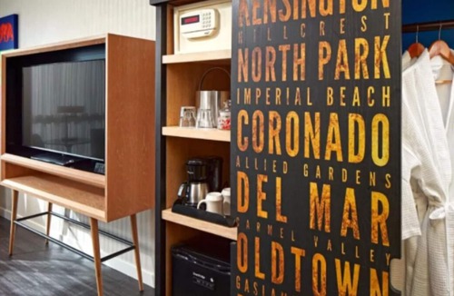 Civic Core House | Family and Friends Getaway! Three Modern Units Near Attractions
