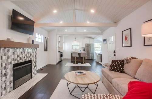 Village of La Jolla House | Family friendly, AC, golfing and country club