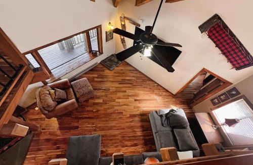 Graeagle House | Family Haven in Graeagle CA w/King Bed Suite