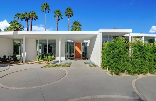 Indian Wells House | Famous Published Historic William Cody Home Indian Wells-Super Close to TENNIS