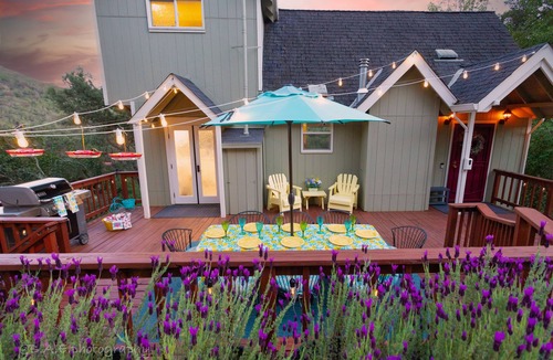 Healdsburg House | Fitch Mtn Lookout- Gorg & Comfy!Pets-Walkable Russian River-Spa under the stars!