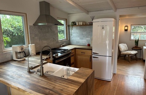 Arroyo Grande Other | Flora Farm Cottage | Hot Tub, Creek & Fresh Eggs