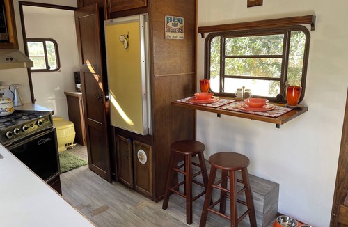 Warner Springs House | Flowered Goat, mid term stays 1-6 months