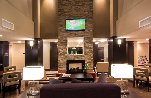 Bressi Ranch Condo | Free Breakfast, Fitness Center + Pool Access