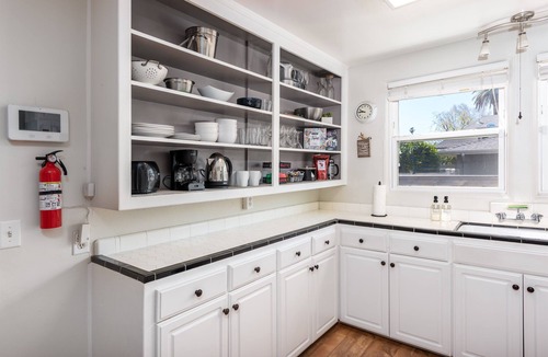 Lodi Cottage | French Oak Cottage | 6-Min Walk to Downtown Wine, Food, & Music | Pet Friendly