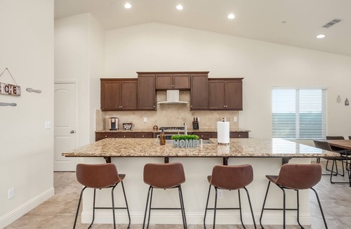 Fresno House | Fresno House| Game Room|Kitchen| 3/2: 2 Car Garage